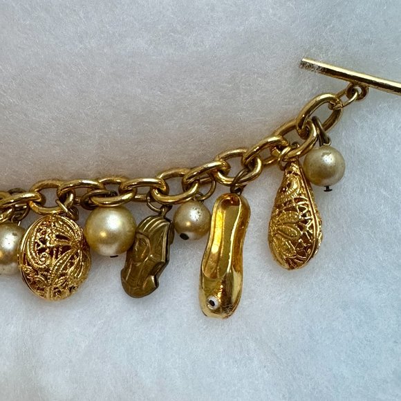 Gorgeous Goldtone Charm Bracelet - Picture 1 of 7